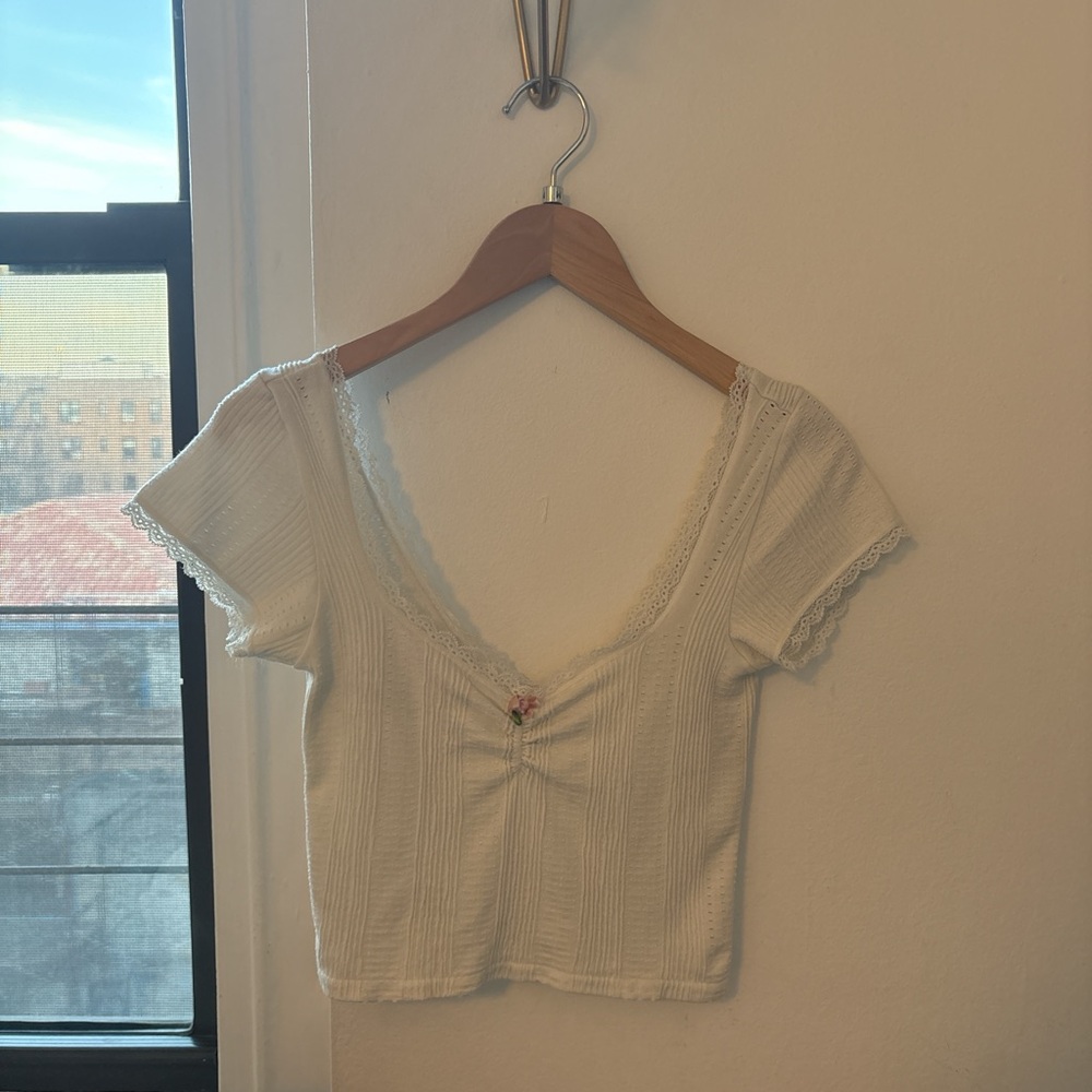 Cropped t-shirt from Urban Outfitters! (More info in the description)